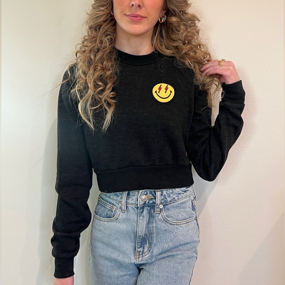 Aviator Nation Cropped Smiley Lightning Bolt Eyes Long Sleeve Crew Neck Grey XS
